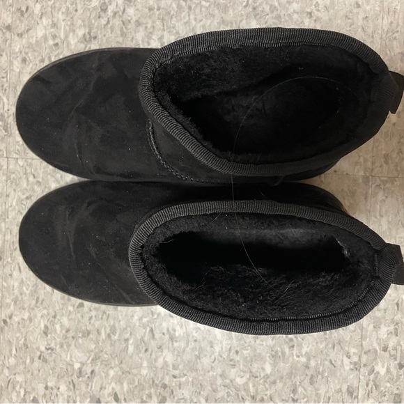 Black Fuzzy Boots - Picture 2 of 4